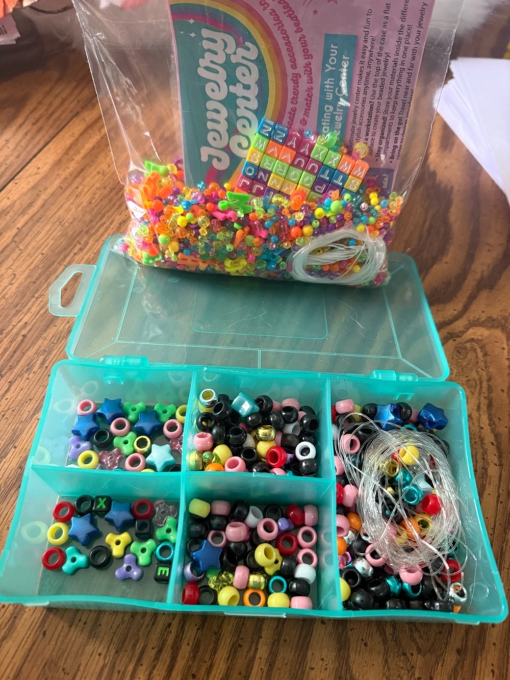 Colorful Jewelry Bead Kit with Assorted Beads and Elastic Cord
